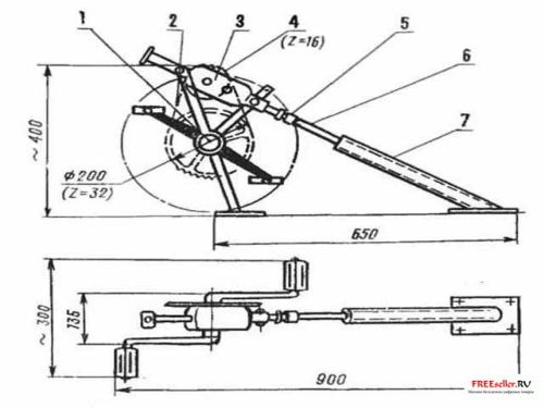 Рис.4.Педальный привод самодельной лодки: