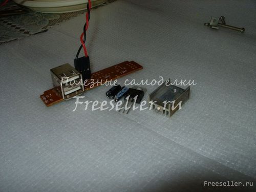 Детали для подключения USB розетки в машину