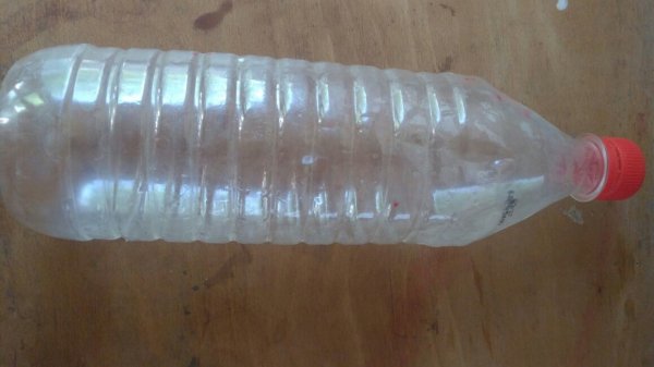 Кружка из пластиковой бутылки.