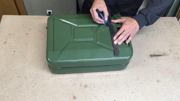 Изготовление мини бара из канистры
