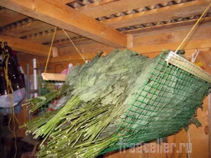 Подвес-гамак из пластиковой сетки для хранения крапивных веников